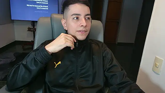 Jhoan saenz online show from November 2025 10:43:01 PM