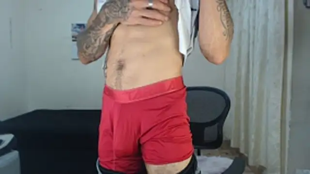 emiliano hottt online show from April 2026 12:29:02 PM