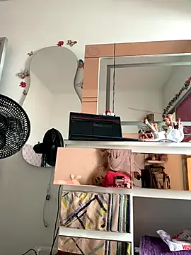 Snapshot of jailyncam_ chatting on December 2025 01:40:02 PM jailyncam online show from December 2025 01:40:02 PM