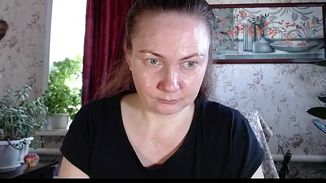 Snapshot of EmilyDoth chatting on May 2026 03:46:01 AM EmilyDoth online show from May 2026 03:46:01 AM
