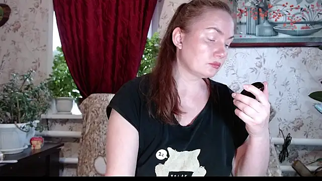 Snapshot of EmilyDoth chatting on May 2026 07:16:01 AM EmilyDoth online show from May 2026 07:16:01 AM
