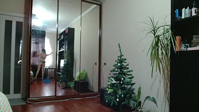 KiraGoldens online show from January 2026 07:45:01 AM