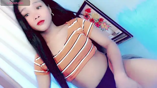 amomentoflust69 online show from May 2026 01:07:02 PM