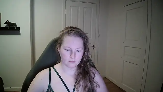 Snapshot of Girlnina-1995 chatting on December 2024 05:11:02 PM Girlnina-1995 online show from December 2024 05:11:02 PM