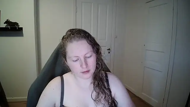 Snapshot of Girlnina-1995 chatting on December 2024 09:30:01 AM Girlnina-1995 online show from December 2024 09:30:01 AM