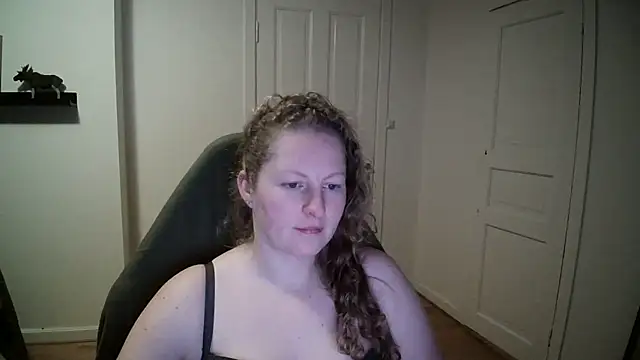 Snapshot of Girlnina-1995 chatting on December 2024 04:32:02 PM Girlnina-1995 online show from December 2024 04:32:02 PM