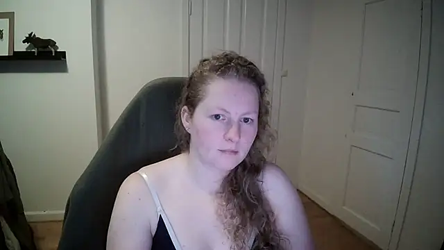 Snapshot of Girlnina-1995 chatting on December 2024 11:02:01 AM Girlnina-1995 online show from December 2024 11:02:01 AM