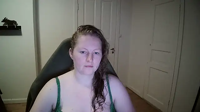 Snapshot of Girlnina-1995 chatting on December 2024 02:35:02 PM Girlnina-1995 online show from December 2024 02:35:02 PM