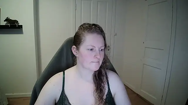 Snapshot of Girlnina-1995 chatting on January 2025 11:48:01 AM Girlnina-1995 online show from January 2025 11:48:01 AM