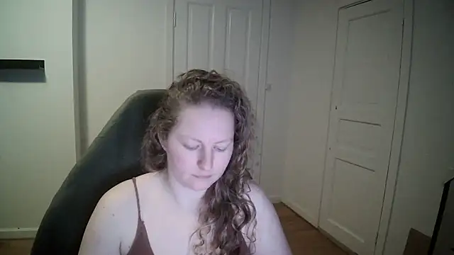 Snapshot of Girlnina-1995 chatting on February 2025 03:16:01 PM Girlnina-1995 online show from February 2025 03:16:01 PM