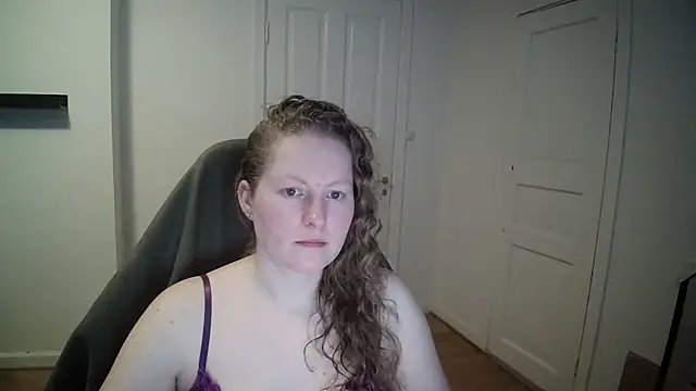 Snapshot of Girlnina-1995 chatting on February 2025 10:59:01 AM Girlnina-1995 online show from February 2025 10:59:01 AM