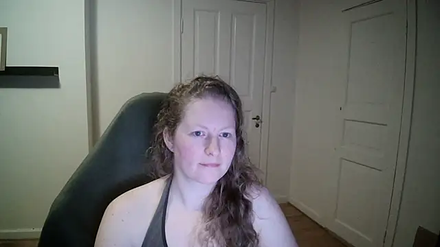 Snapshot of Girlnina-1995 chatting on March 2025 09:48:01 PM Girlnina-1995 online show from March 2025 09:48:01 PM