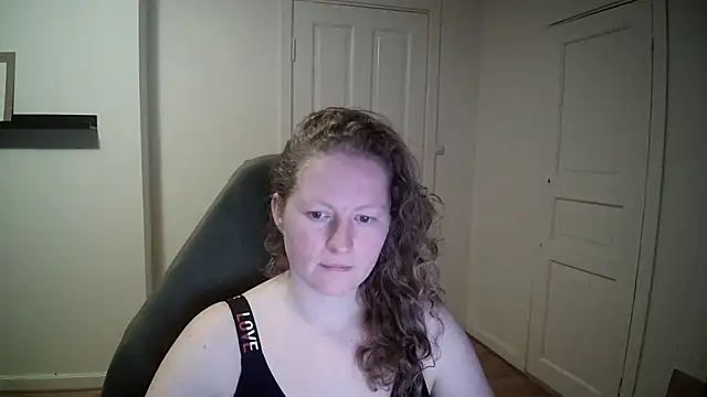 Snapshot of Girlnina-1995 chatting on March 2025 09:11:02 PM Girlnina-1995 online show from March 2025 09:11:02 PM