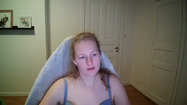 Snapshot of Girlnina-1995 chatting on October 2025 11:00:01 AM Girlnina-1995 online show from October 2025 11:00:01 AM