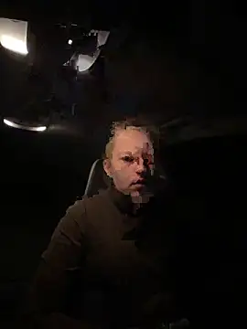 Snapshot of Girlnina-1995 chatting on December 2025 05:25:01 AM Girlnina-1995 online show from December 2025 05:25:01 AM