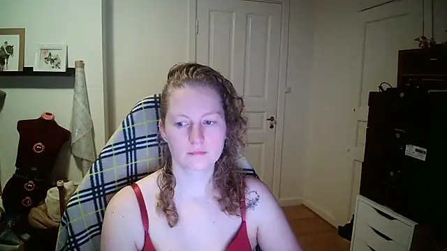 Snapshot of Girlnina-1995 chatting on January 2026 07:22:01 AM Girlnina-1995 online show from January 2026 07:22:01 AM