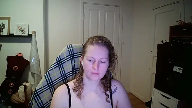 Snapshot of Girlnina-1995 chatting on January 2026 08:41:01 AM Girlnina-1995 online show from January 2026 08:41:01 AM