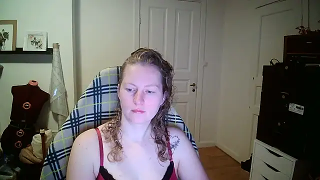 Snapshot of Girlnina-1995 chatting on January 2026 05:46:02 AM Girlnina-1995 online show from January 2026 05:46:02 AM