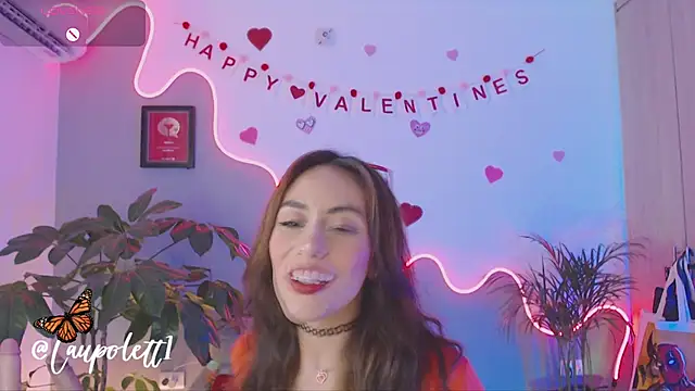 Snapshot of LauPolett chatting on February 2025 01:31:02 AM LauPolett online show from February 2025 01:31:02 AM