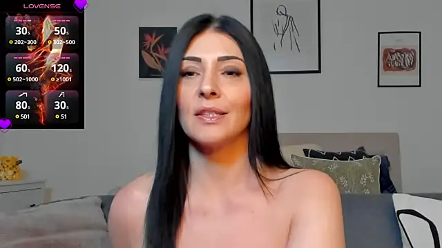 Snapshot of AryaSummersReal chatting on February 2025 02:01:01 PM AryaSummersReal online show from February 2025 02:01:01 PM