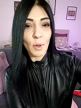 Snapshot of AryaSummersReal chatting on March 2025 04:32:02 PM AryaSummersReal online show from March 2025 04:32:02 PM