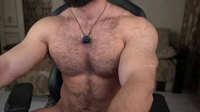 Snapshot of mike0xx chatting on January 2026 08:07:01 AM mike0xx online show from January 2026 08:07:01 AM