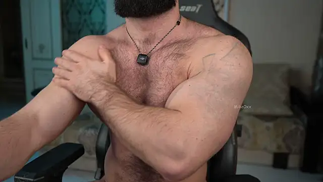 Snapshot of mike0xx chatting on February 2026 09:37:02 AM mike0xx online show from February 2026 09:37:02 AM