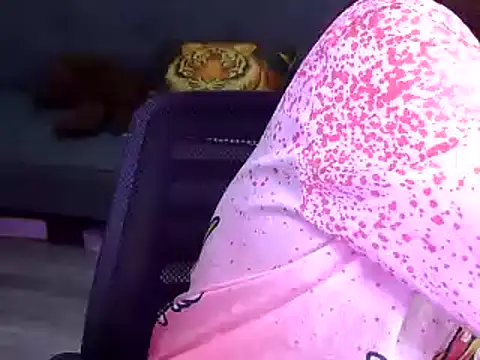 Bee 2k online show from November 2025 04:44:01 AM