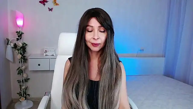 wendifoste online show from December 2024 09:22:02 PM