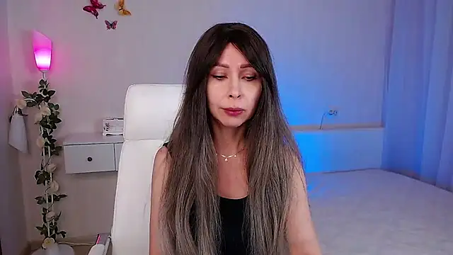 wendifoste online show from February 2025 05:21:01 PM