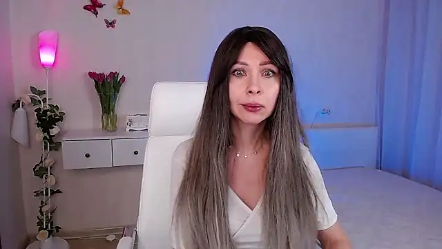 wendifoste online show from February 2025 09:03:02 PM