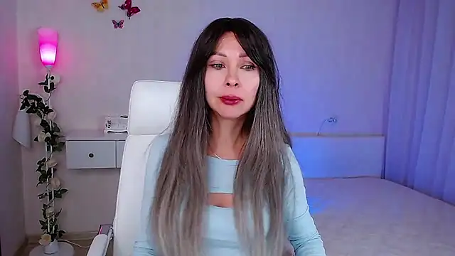 wendifoste online show from September 2025 07:08:02 PM