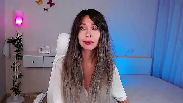 wendifoste online show from October 2025 05:11:02 PM