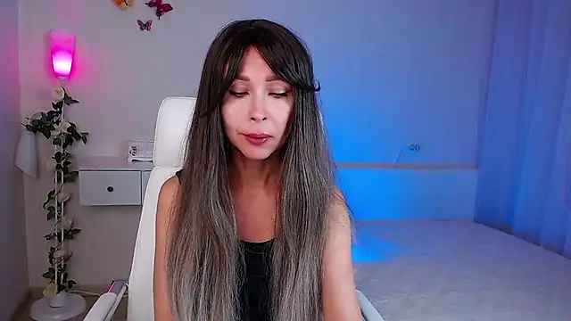 wendifoste online show from October 2025 01:00:02 PM