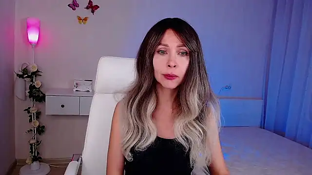 wendifoste online show from November 2025 06:31:02 PM