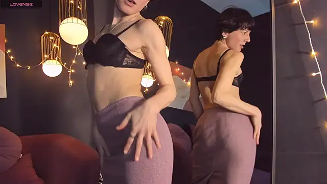 Snapshot of LorenDaze chatting on January 2025 05:34:02 PM LorenDaze online show from January 2025 05:34:02 PM