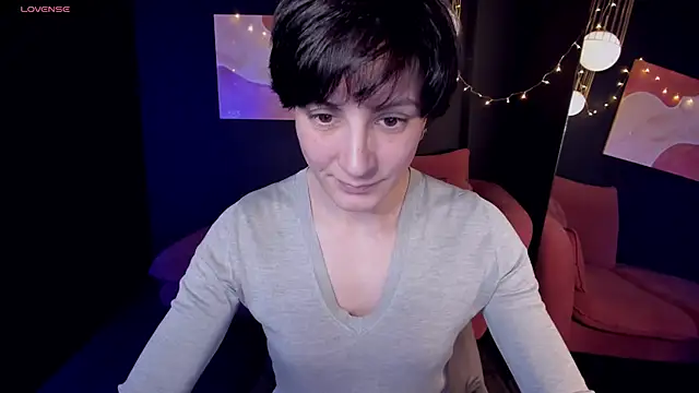 Snapshot of LorenDaze chatting on January 2025 01:52:01 PM LorenDaze online show from January 2025 01:52:01 PM