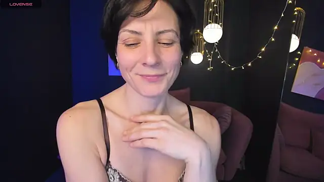 Snapshot of LorenDaze chatting on February 2025 05:29:02 PM LorenDaze online show from February 2025 05:29:02 PM