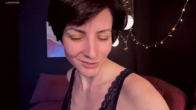 Snapshot of LorenDaze chatting on February 2025 05:29:01 PM LorenDaze online show from February 2025 05:29:01 PM