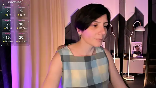 LorenDaze online show from July 2026 02:13:01 PM