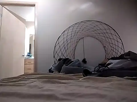 eatmeplease44 online show from December 2024 12:01:02 PM