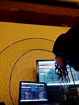 eatmeplease44 online show from December 2025 11:08:02 AM