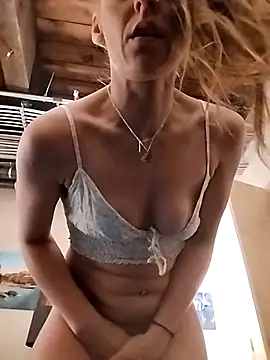 Snapshot of eatmeplease44 chatting on February 2026 08:31:02 PM eatmeplease44 online show from February 2026 08:31:02 PM