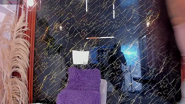 Tamara-evans online show from February 2026 07:11:01 PM