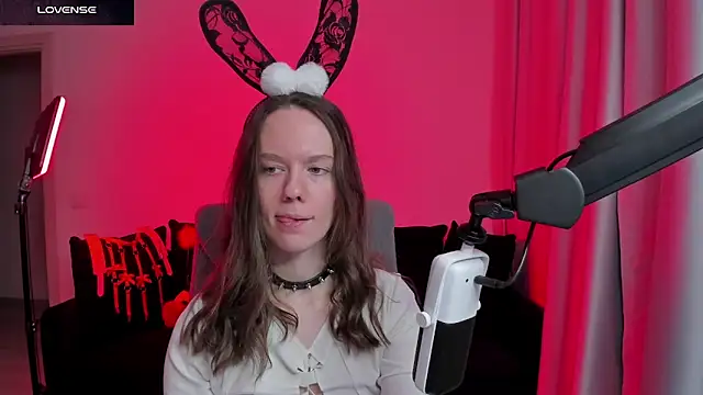 DivineBite online show from February 2026 04:21:02 PM