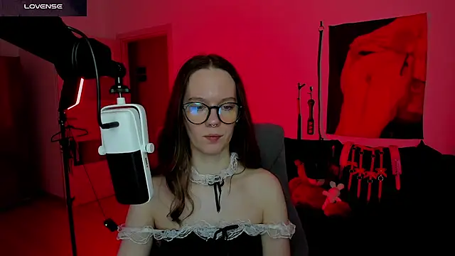 DivineBite online show from April 2026 05:10:02 PM