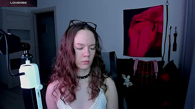 DivineBite online show from May 2026 06:05:02 PM