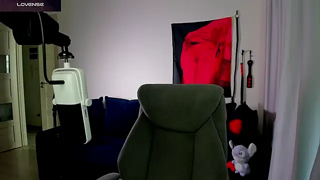 DivineBite online show from May 2026 02:35:02 PM