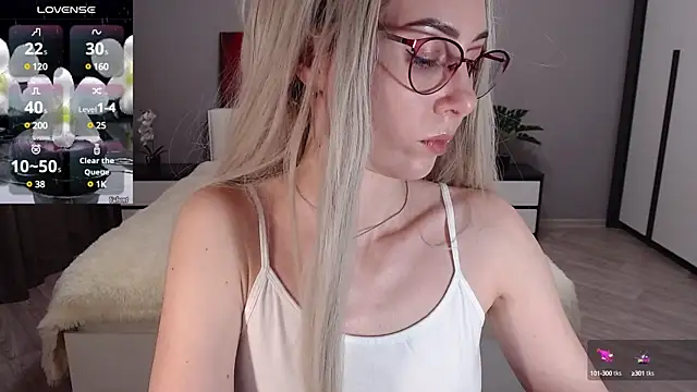 VictoriaTiger online show from February 2025 02:02:01 PM