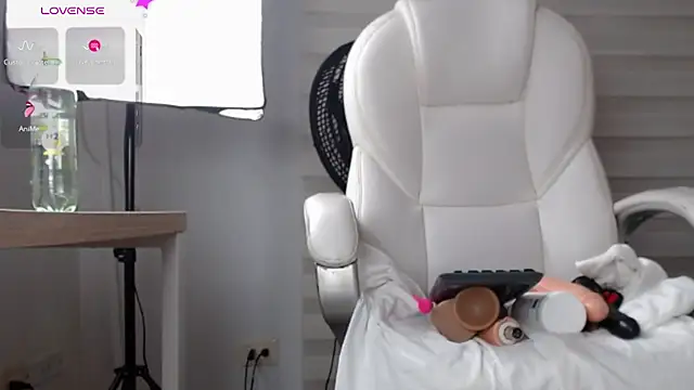 Snapshot of kimara_lion chatting on March 2025 09:34:02 AM kimara lion online show from March 2025 09:34:02 AM